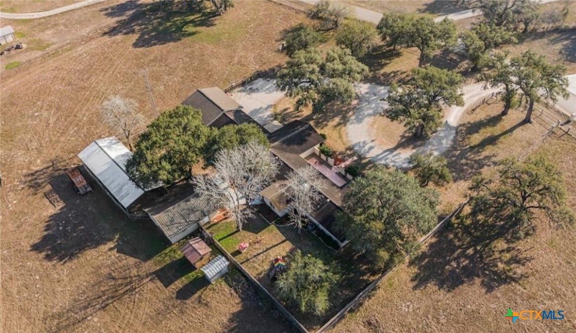 404 Glen Oaks Ln
