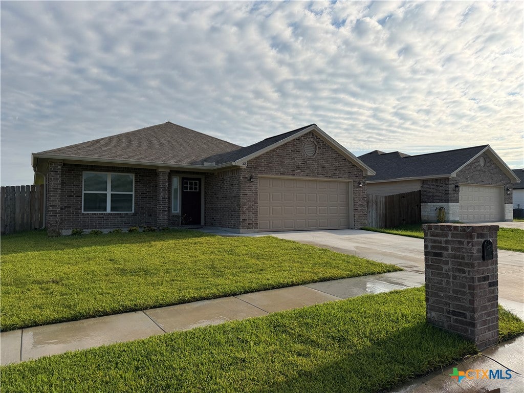 Photo of 108 Boulder Ridge Dr DR, Cuero, TX 77954 (MLS # 627291)