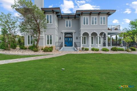 Photo of 829 Kings Point Drive, Canyon Lake, TX 78133 (MLS # 609932)