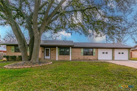 105 E Upshaw Avenue Temple TX 76501