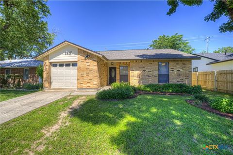 Photo of 1917 Castle Gate Circle, San Marcos, TX 78666 (MLS # 613824)