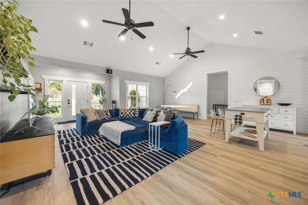 Photo of 8 Butterfly Street, Wimberley, TX 78676 (MLS # 610687)