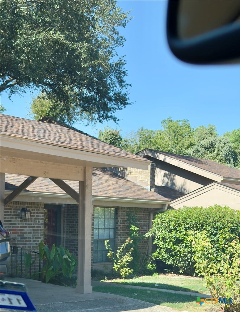 4000 Hickory Road 6