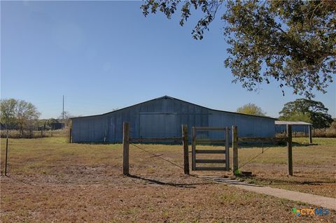 A home in Schulenburg