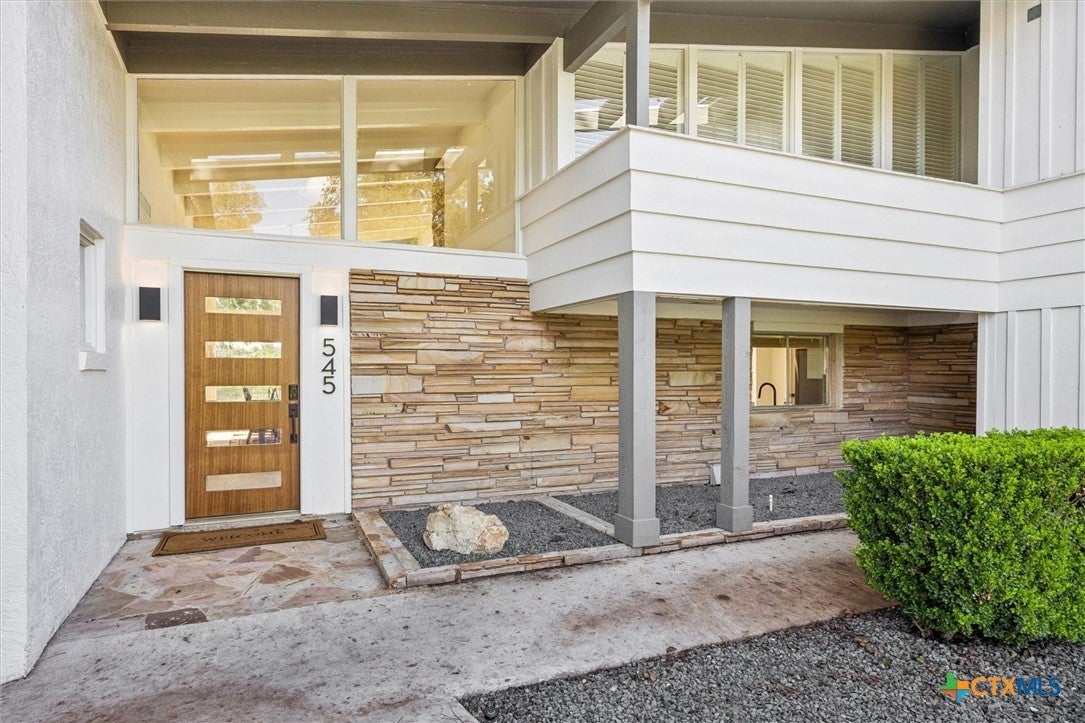 545 Admiral Benbow Lane