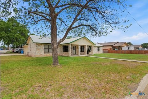 Photo of 1052 E Weinert Street, Seguin, TX 78155 (MLS # 611013)