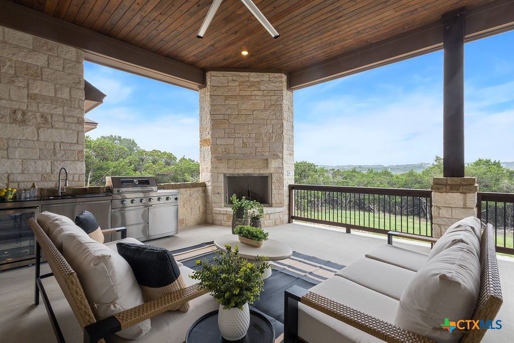 Photo of 169 Longwood, New Braunfels, TX 78132 (MLS # 617830)