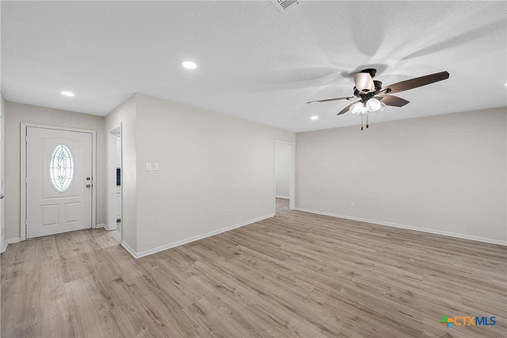 Photo of 1006 Eagle Drive, Eddy, TX 76524 (MLS # 621369)