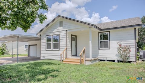 906 E Crestwood Drive Victoria TX 77901