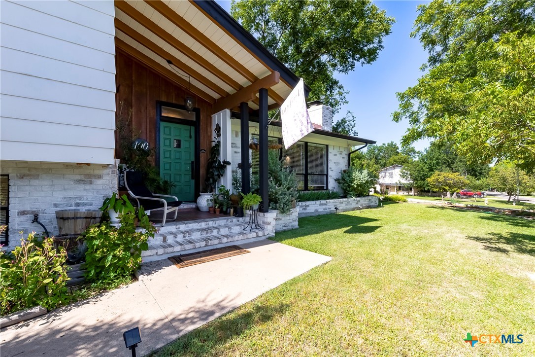100 E Woodlawn Drive