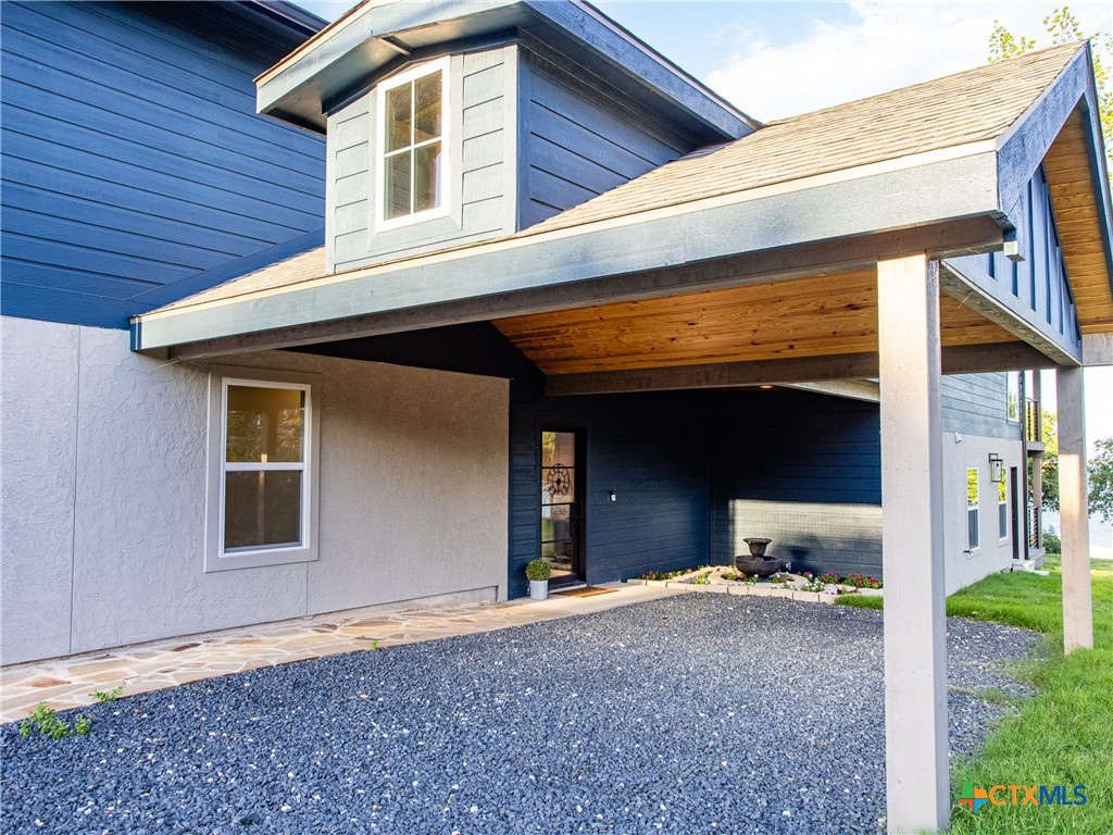 874 Lakebreeze Drive