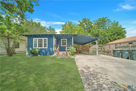 Photo of 206 Sherwood Street, San Marcos, TX 78666 (MLS # 614601)