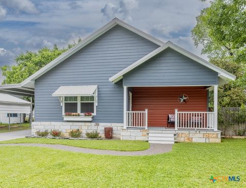308 W Broadway Street Cuero TX 77954