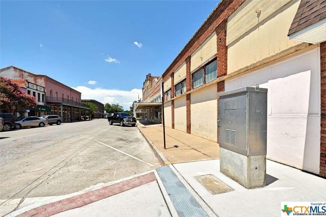 200 E Court Street 107