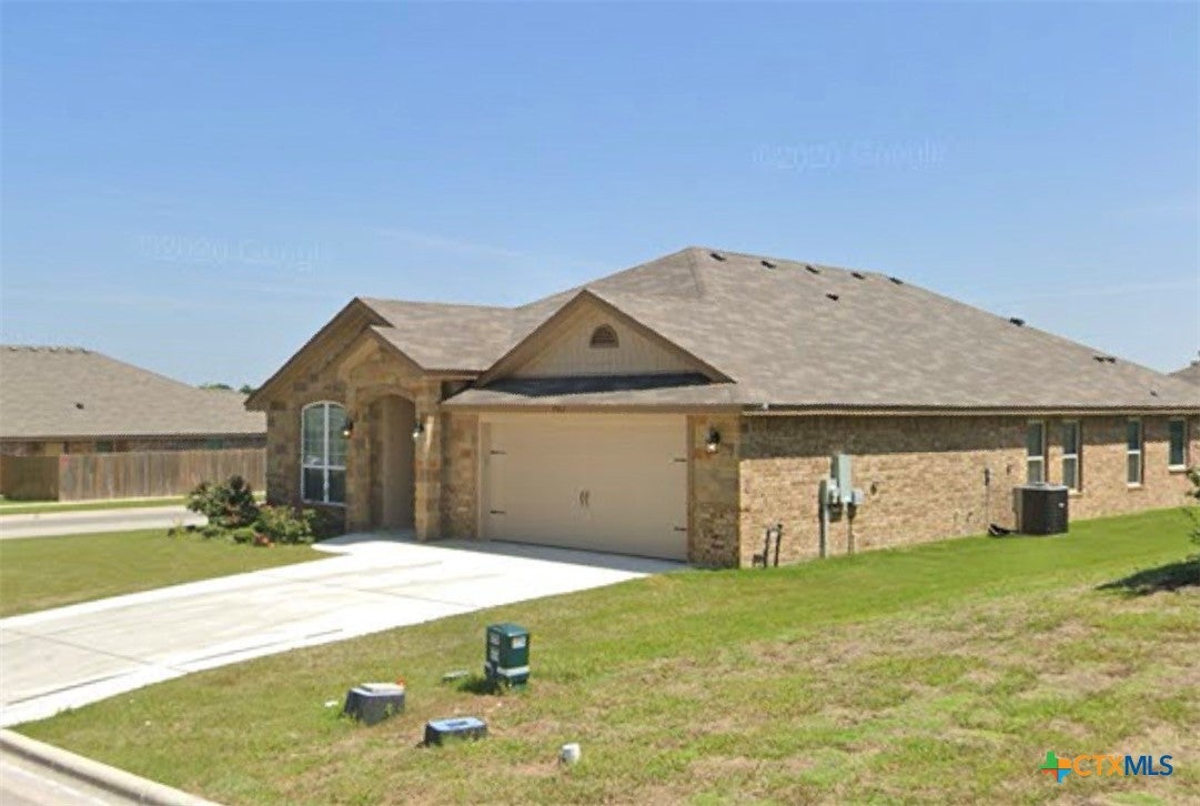 703 Ridgeview Drive