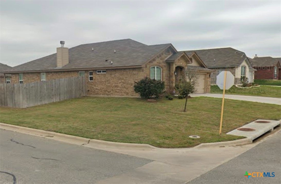 703 Ridgeview Drive