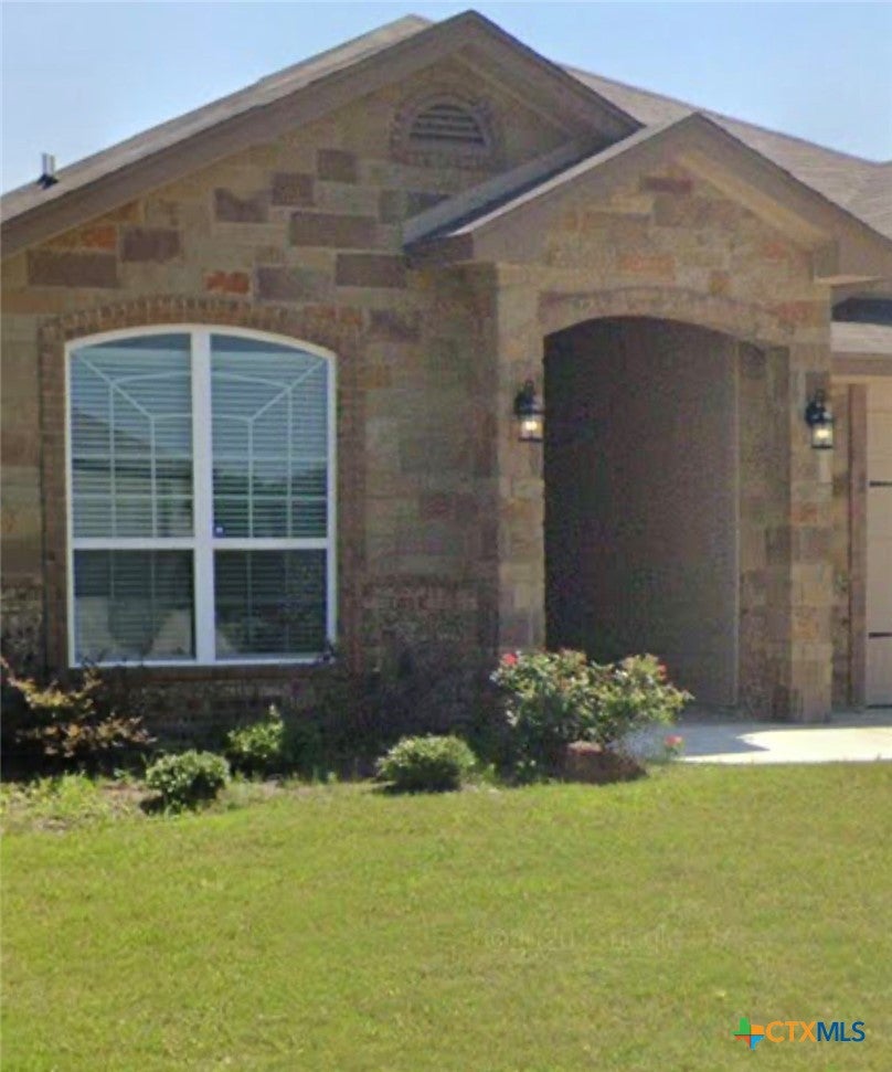 703 Ridgeview Drive