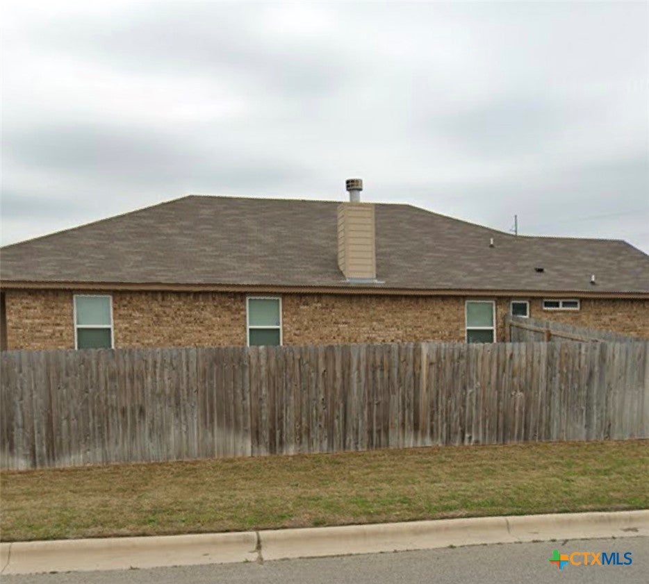 703 Ridgeview Drive