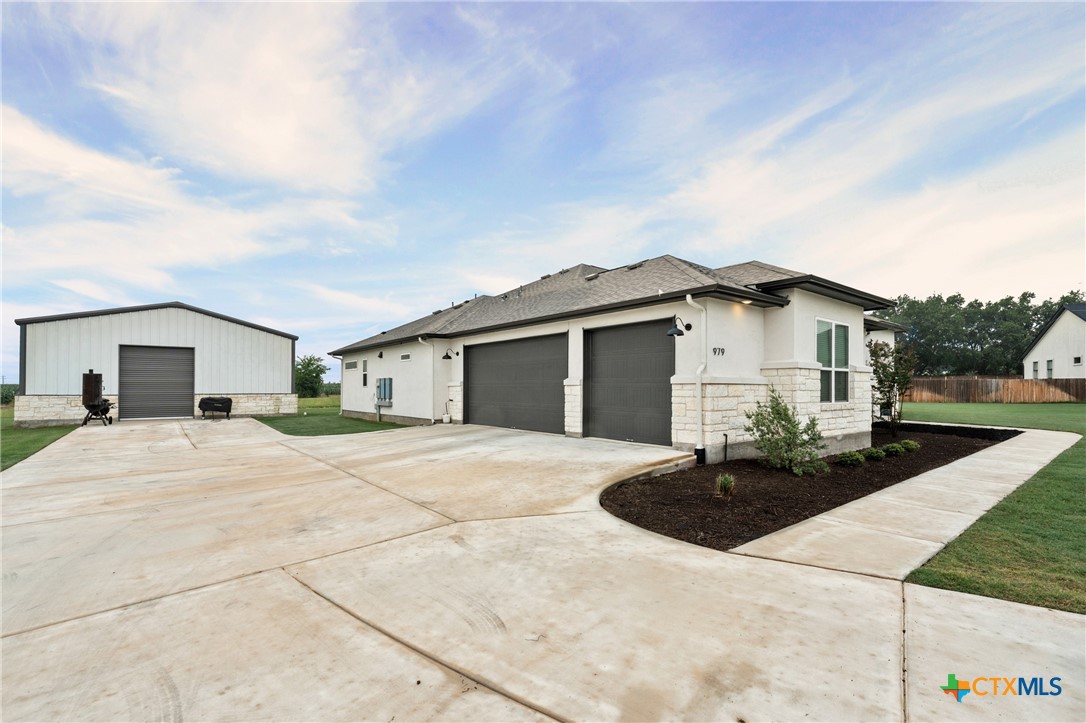 979 Inka Road