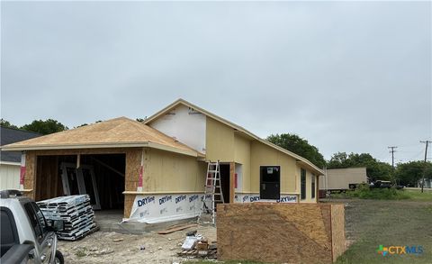 Photo of 129 Avenue B, Moody, TX 76557 (MLS # 613316)