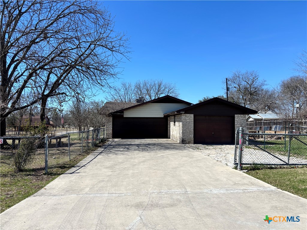 4405 Pawnee Trail