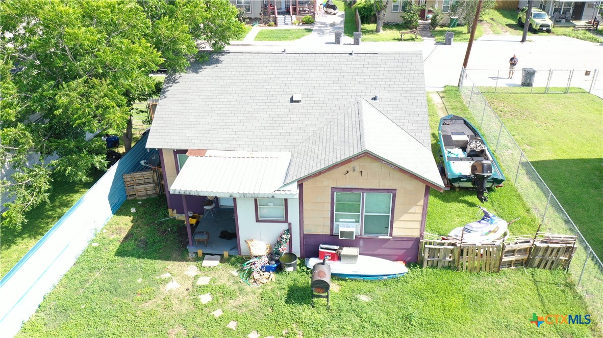 1003 E San Antonio Street