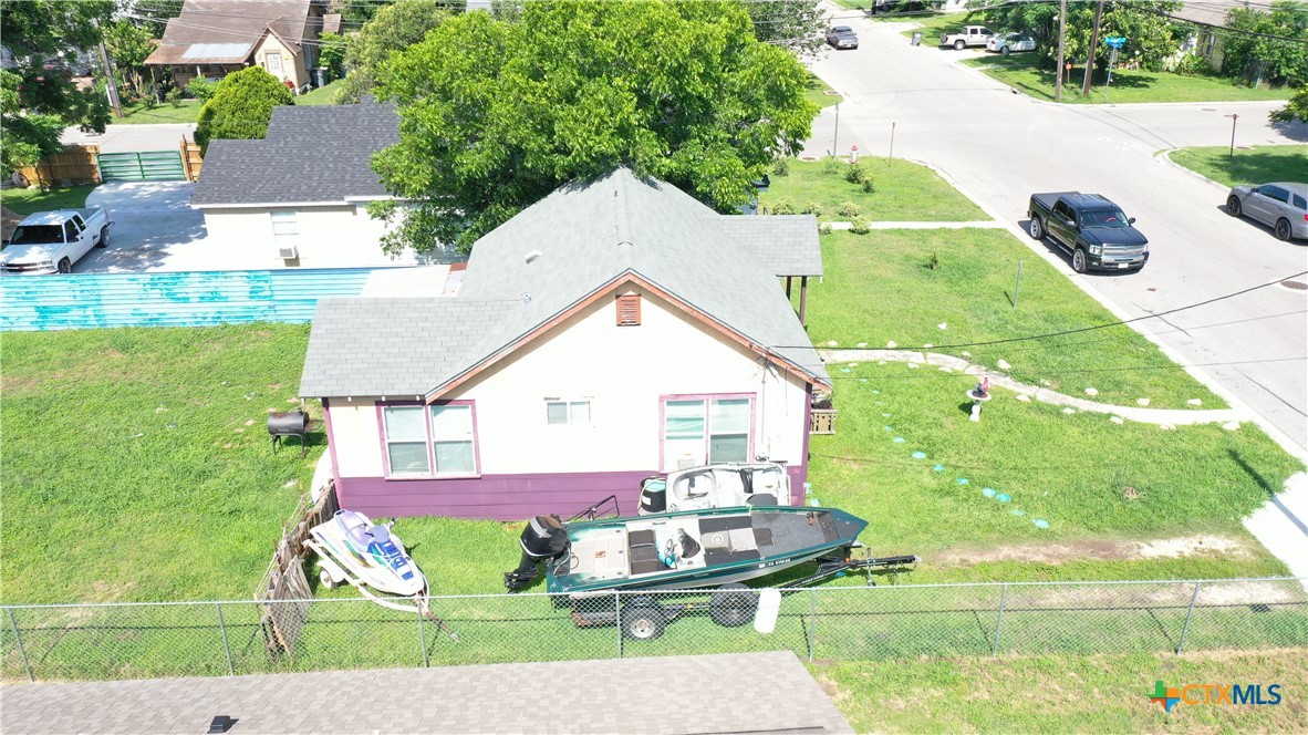 1003 E San Antonio Street