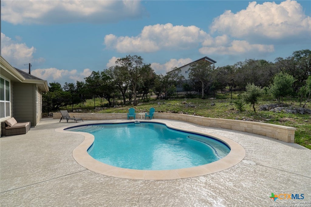 Photo of 1587 Lakeshore Drive, Canyon Lake, TX 78133 (MLS # 579465)