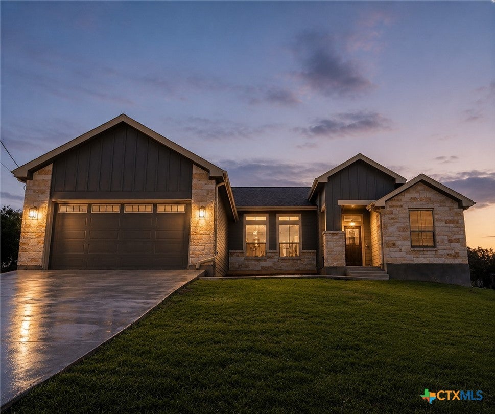 Photo of 1587 Lakeshore Drive, Canyon Lake, TX 78133 (MLS # 579465)