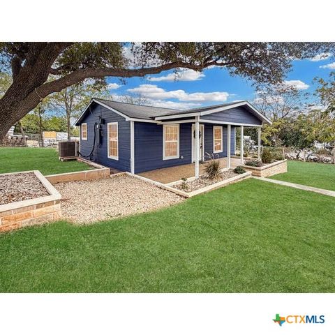 Photo of 120 W Avenue J, Belton, TX 76513 (MLS # 598484)