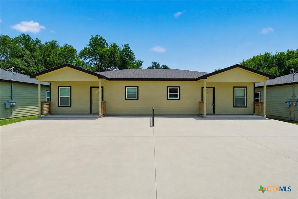 Photo of 611 E Martindale Street #A &amp; B, Seguin, TX 78155 (MLS # 617780)