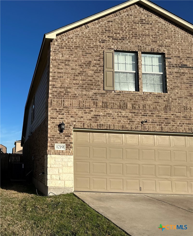 1219 Cozy Creek Drive