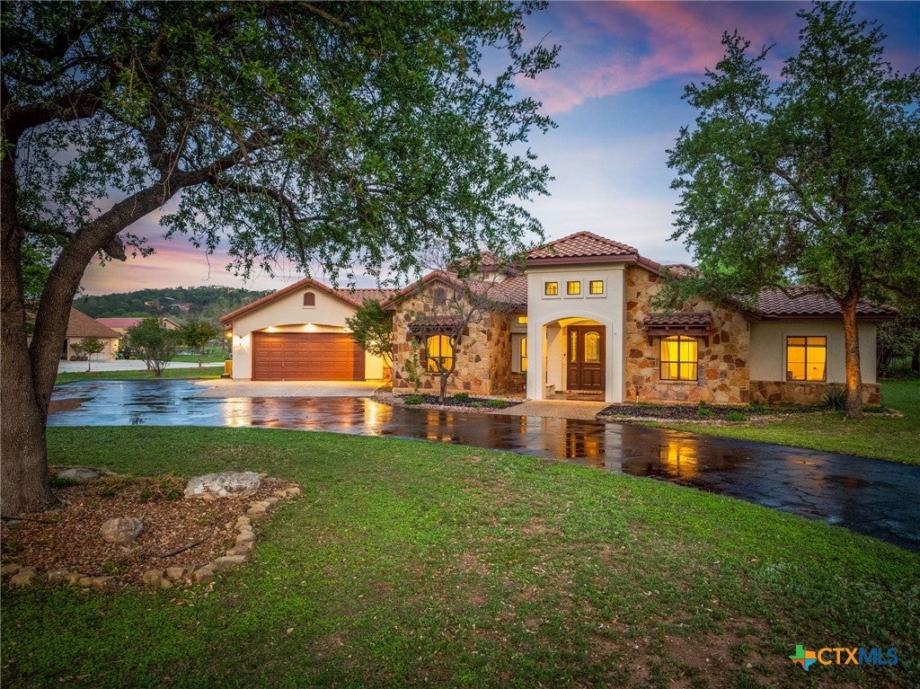 Photo of 851 River Cliff Drive, Canyon Lake, TX 78133 (MLS # 605789)