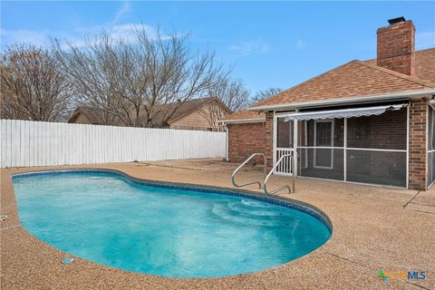 Photo of 1805 Kingwood Drive, Killeen, TX 76543 (MLS # 606543)