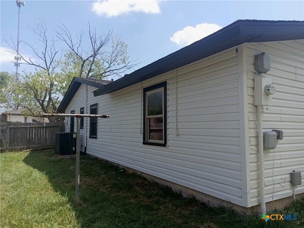 Photo of 1417 CAMILLA Road, Killeen, TX 76549 (MLS # 610312)