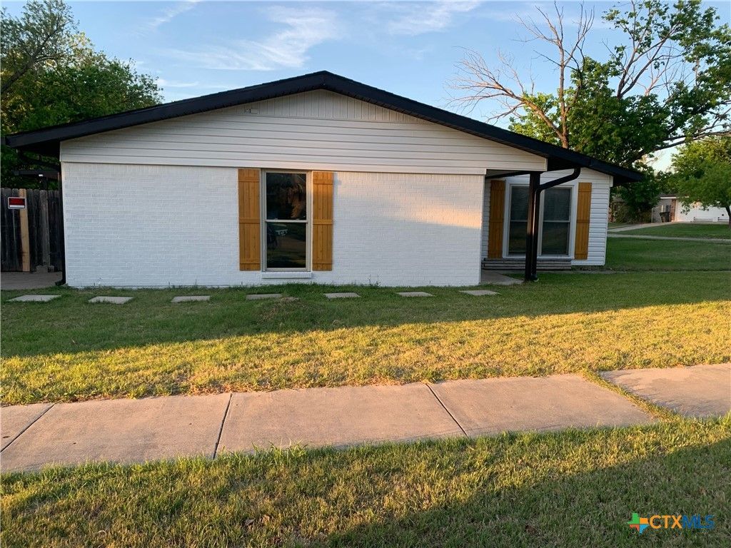 Photo of 1417 CAMILLA Road, Killeen, TX 76549 (MLS # 610312)
