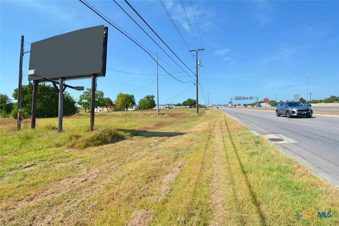 2050 N IH 35