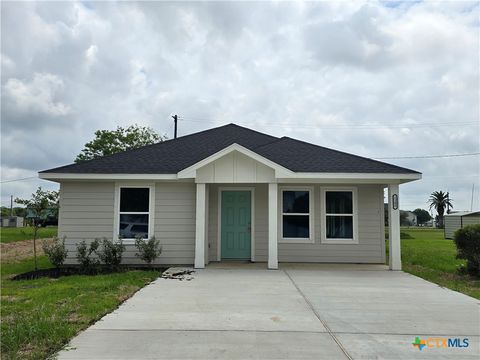 1105 W Bayshore Drive Palacios TX 77465