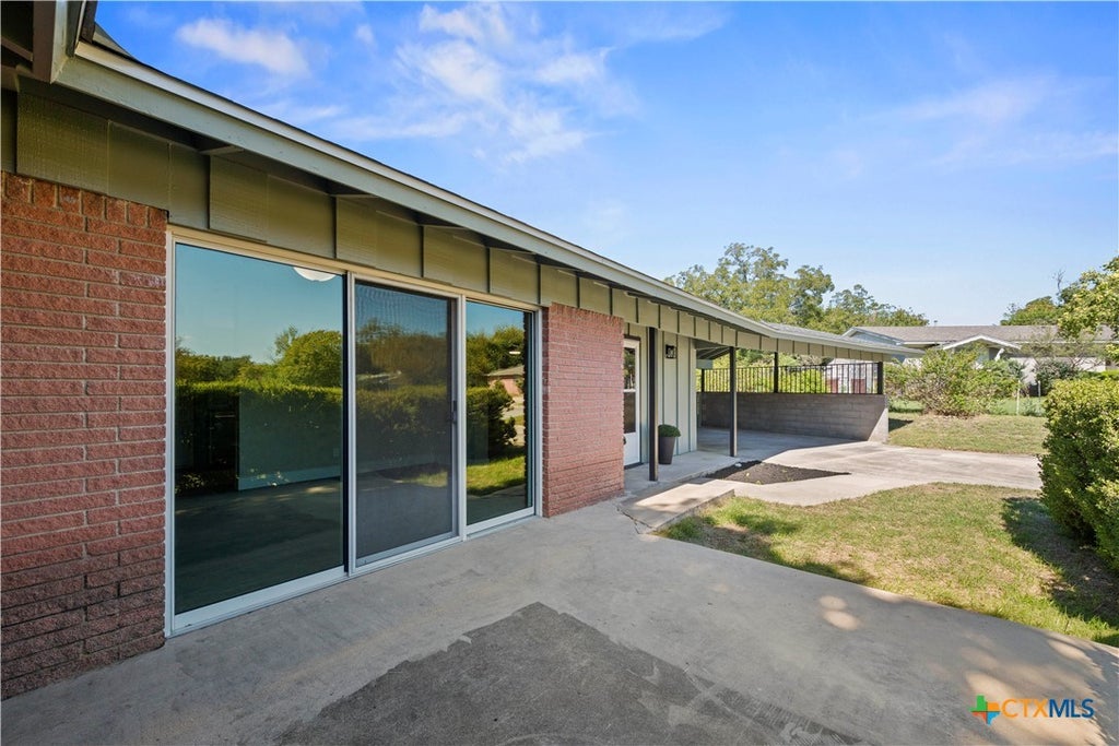 Photo of 4 Gillen Court, Lampasas, TX 76550 (MLS # 628356)