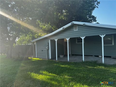 Photo of 203 Oleander Avenue, Tivoli, TX 77990 (MLS # 606201)