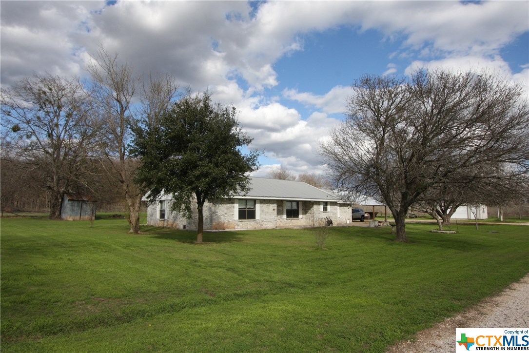 Photo 1 of 10 — 14081 Reed's Lake Loop, Rogers, TX 76569
