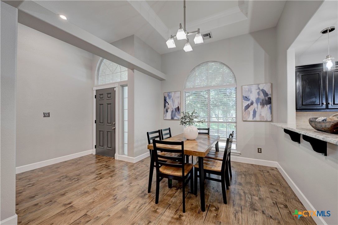 812 Indian Trail