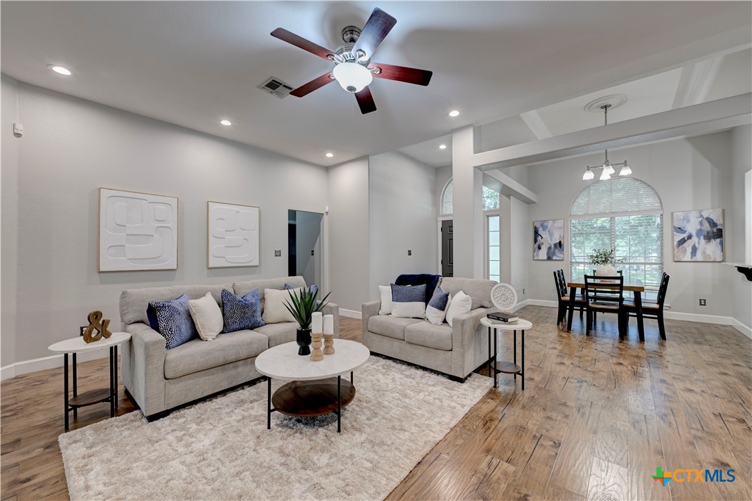 812 Indian Trail
