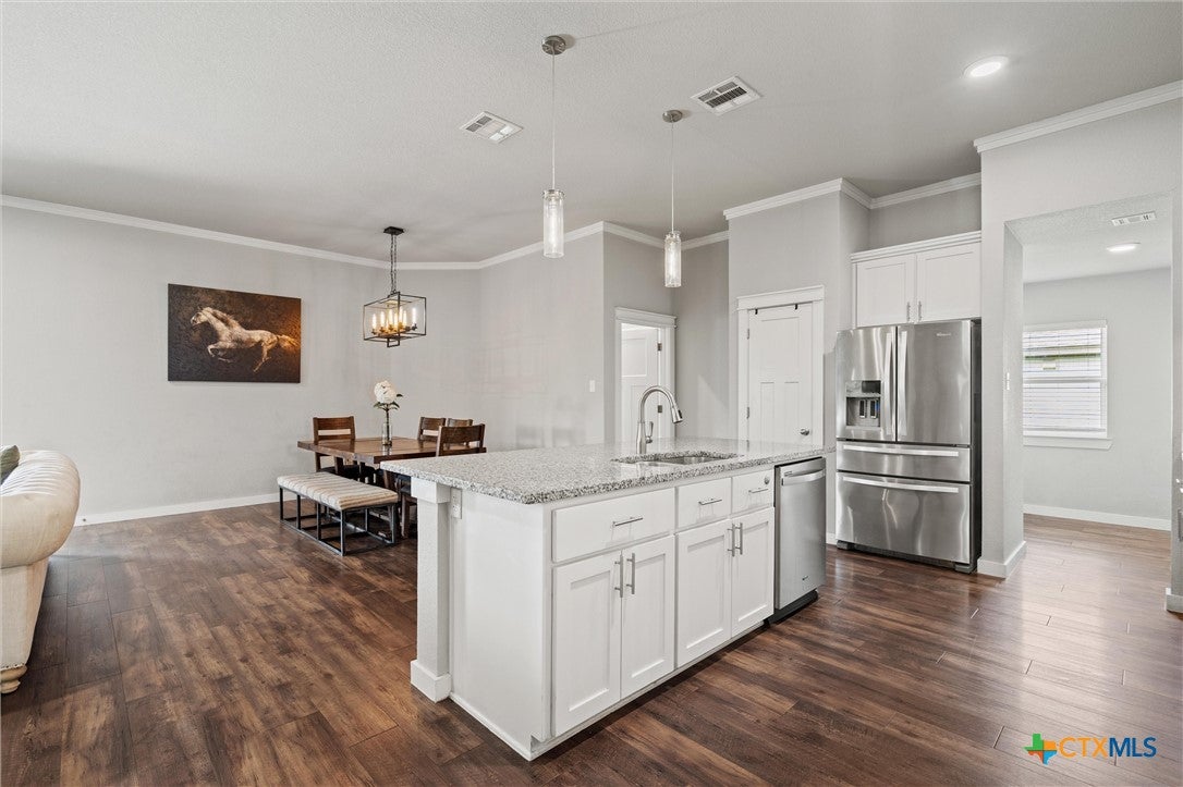 2513 Turtle Dove Drive