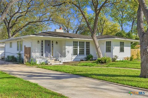 Photo of 1506 Grace Street, Taylor, TX 76574 (MLS # 601277)