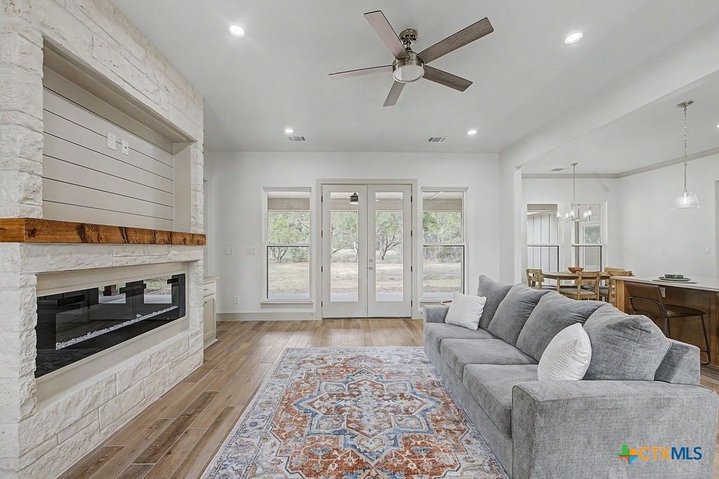 Photo of 39 Summertime Circle, Wimberley, TX 78676 (MLS # 610569)