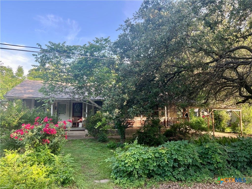 Photo of 310 Smith Lane #A, San Marcos, TX 78666 (MLS # 578093)