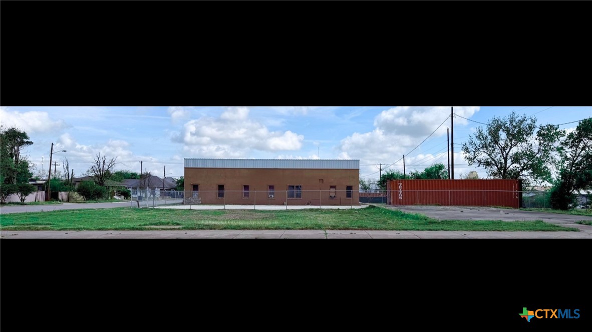 318 W Avenue G Avenue