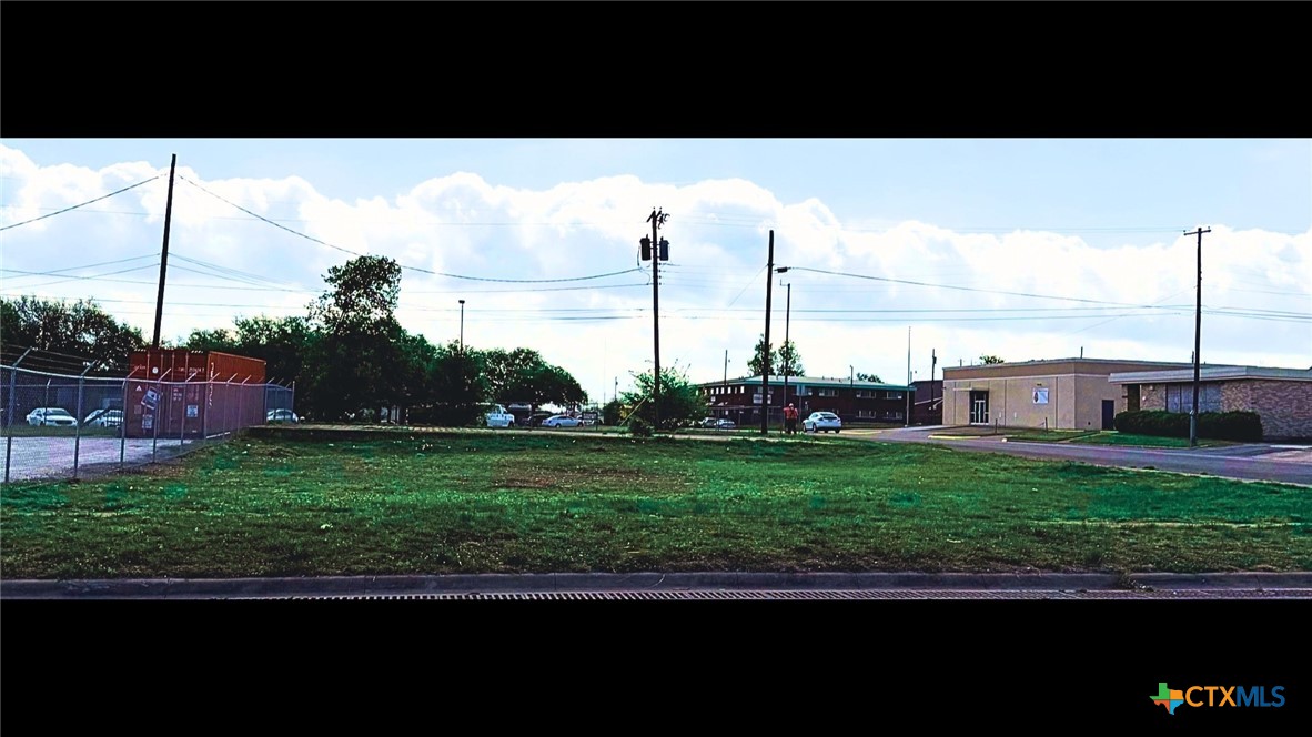 318 W Avenue G Avenue