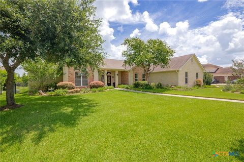 106 Pebble Brook Victoria TX 77904
